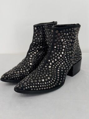 Vince Camuto Edenly Studded Leather Ankle Boots Black Size 7
